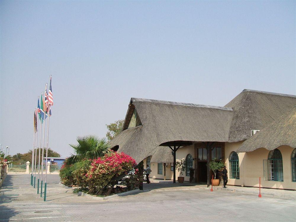 Oshakati Country Ξενοδοχείο Εξωτερικό φωτογραφία